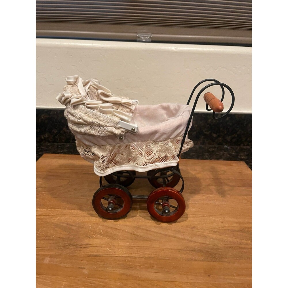 Doll STROLLER with wicker base and  w/beige lining